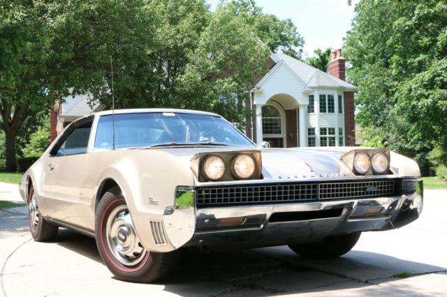 1967 Oldsmobile Toronado - photo 6