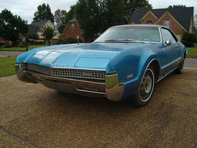 1967 Oldsmobile Toronado - photo 2
