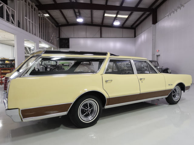 1967 Oldsmobile Vista Cruiser Custom Wagon - photo 3