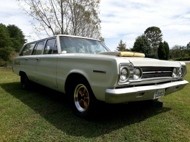 1967 Plymouth Belvedere station wagon - photo 3