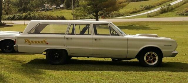 1967 Plymouth Belvedere station wagon - photo 5