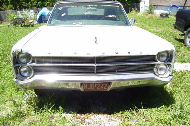 1967 Plymouth Fury - photo 2