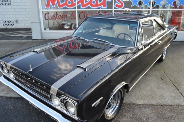 1967 Plymouth GTX Gorgeous Restoration 4 Speed 440 Pistol Grip Shift - photo 4
