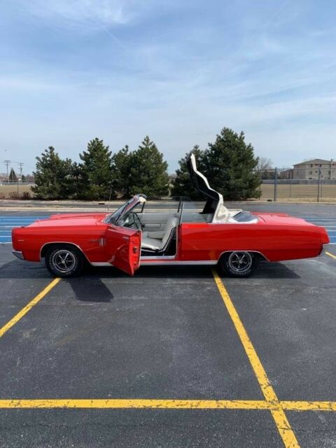 1967 Plymouth Fury Convertible - photo 2