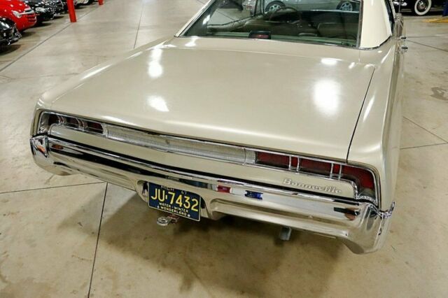 1967 Pontiac Bonneville -- - photo 11