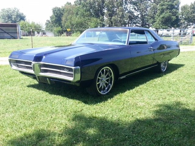 1967 Pontiac Grand Prix - photo 2