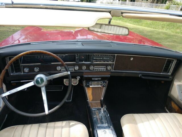 1967 Pontiac Grand Prix - photo 2
