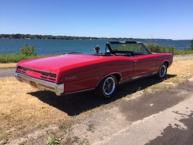 1967 Pontiac GTO rustfree number matching 4-sp convertible - photo 3
