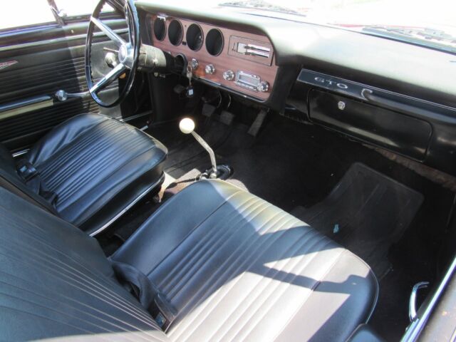1967 Pontiac GTO rustfree number matching 4-sp convertible - photo 9