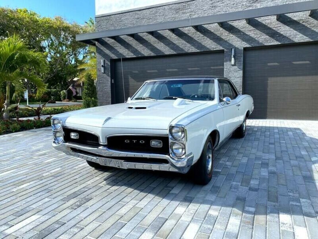 1967 Pontiac GTO Coupe - photo 2