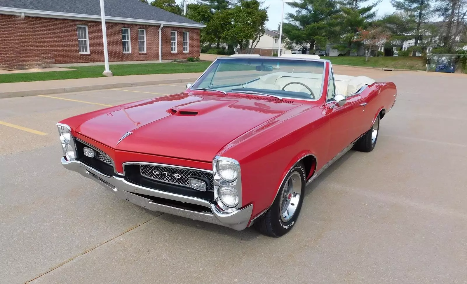1967 pontiac 67 CONVERTIBLE