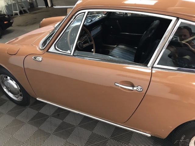 1967 Porsche 912 912 COUPE. SPECIAL ORDER LIDO GOLD PAINT / BLACK TRIM, 4-SPEED. - photo 10