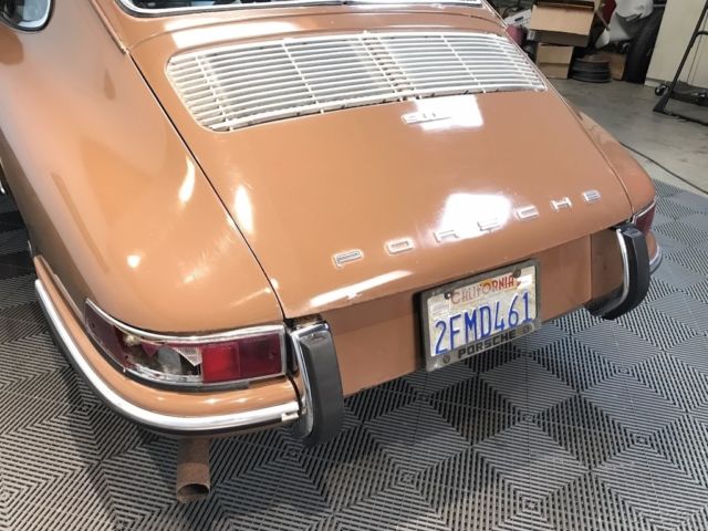 1967 Porsche 912 912 COUPE. SPECIAL ORDER LIDO GOLD PAINT / BLACK TRIM, 4-SPEED. - photo 6
