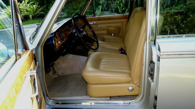 1967 Rolls-Royce Silver Shadow FACTORY LEATHER - photo 11