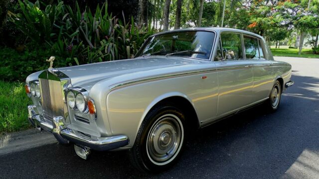 1967 Rolls-Royce Silver Shadow FACTORY LEATHER - photo 2