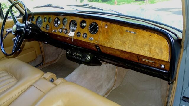 1967 Rolls-Royce Silver Shadow FACTORY LEATHER - photo 10