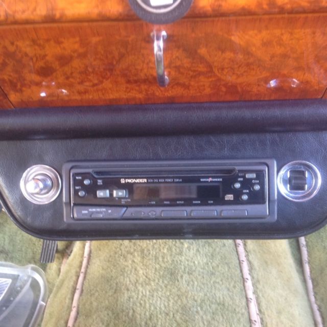 1967 Rolls-Royce Silver Shadow Sedan - photo 11