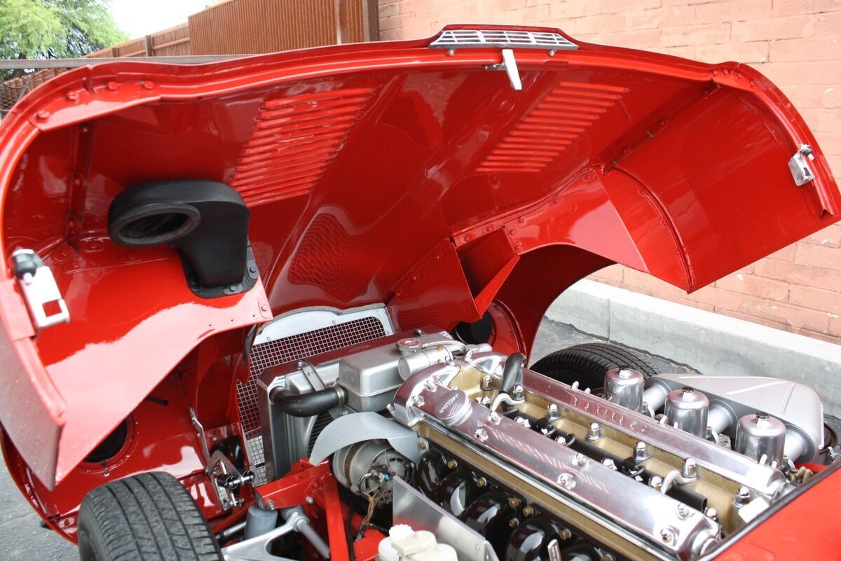 1967 Jaguar E-Type - photo 12