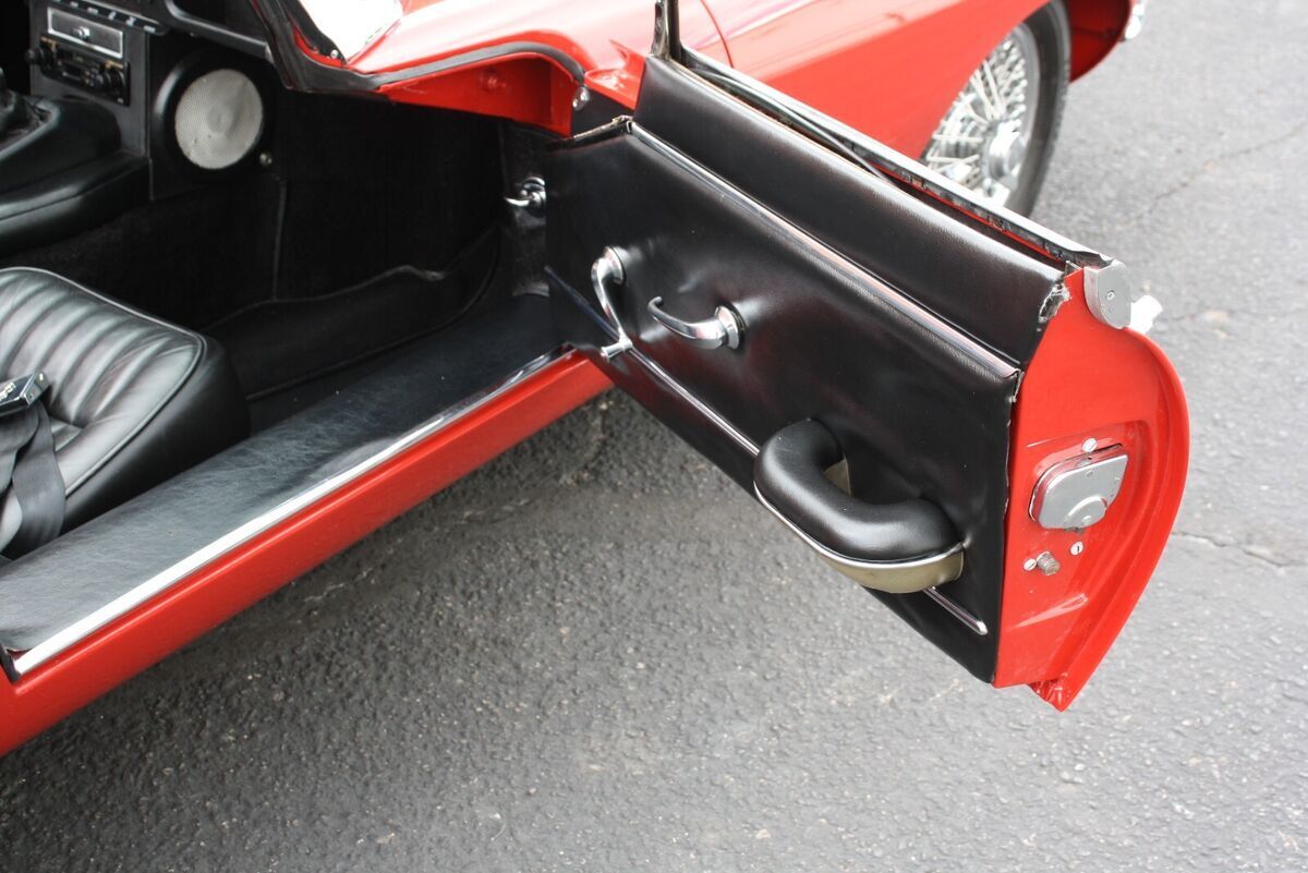 1967 Jaguar E-Type - photo 8