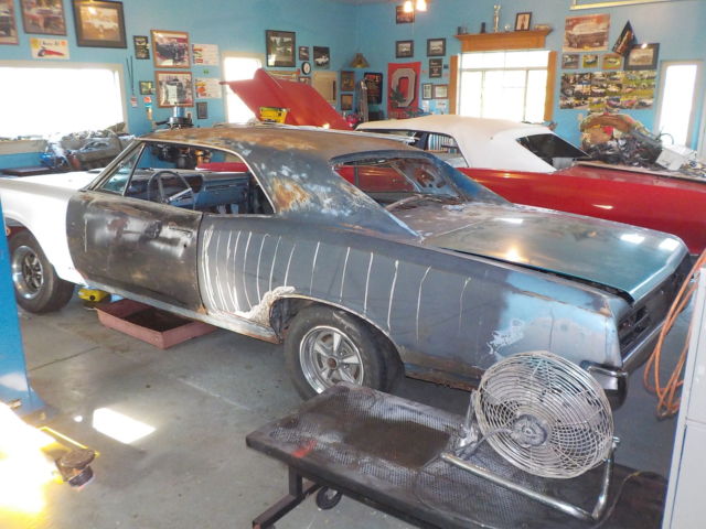 1967 Pontiac Tempest vinal top - photo 2