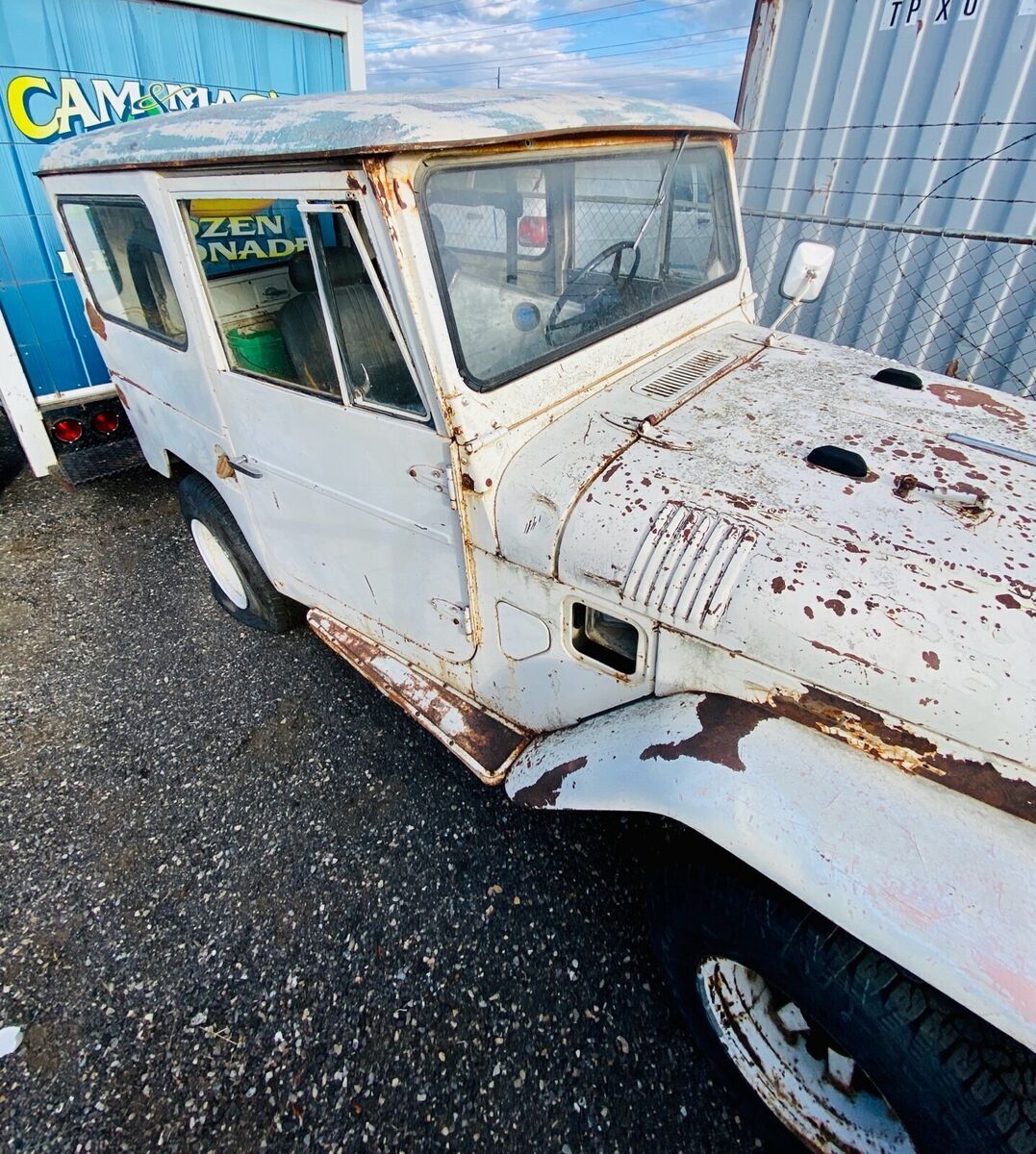 1967 Toyota Land Cruiser FJ-40 - photo 2