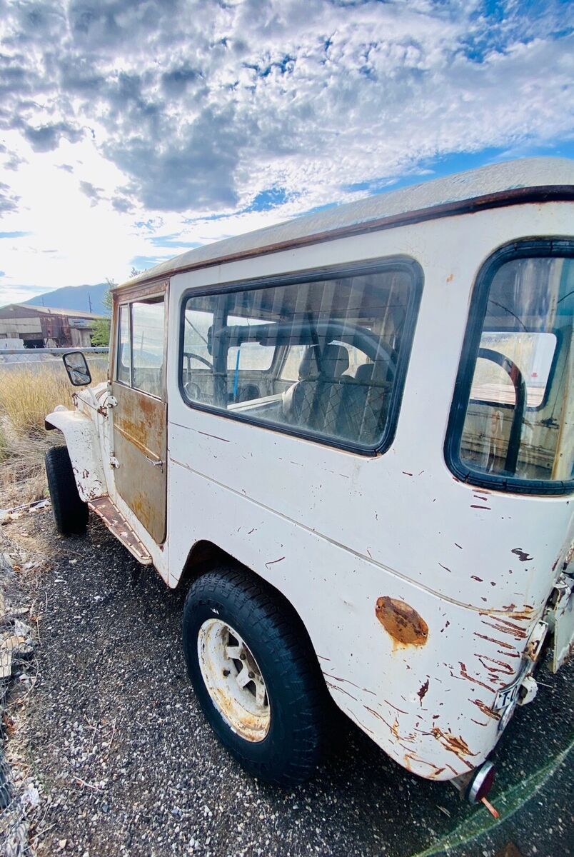 1967 Toyota Land Cruiser FJ-40 - photo 4