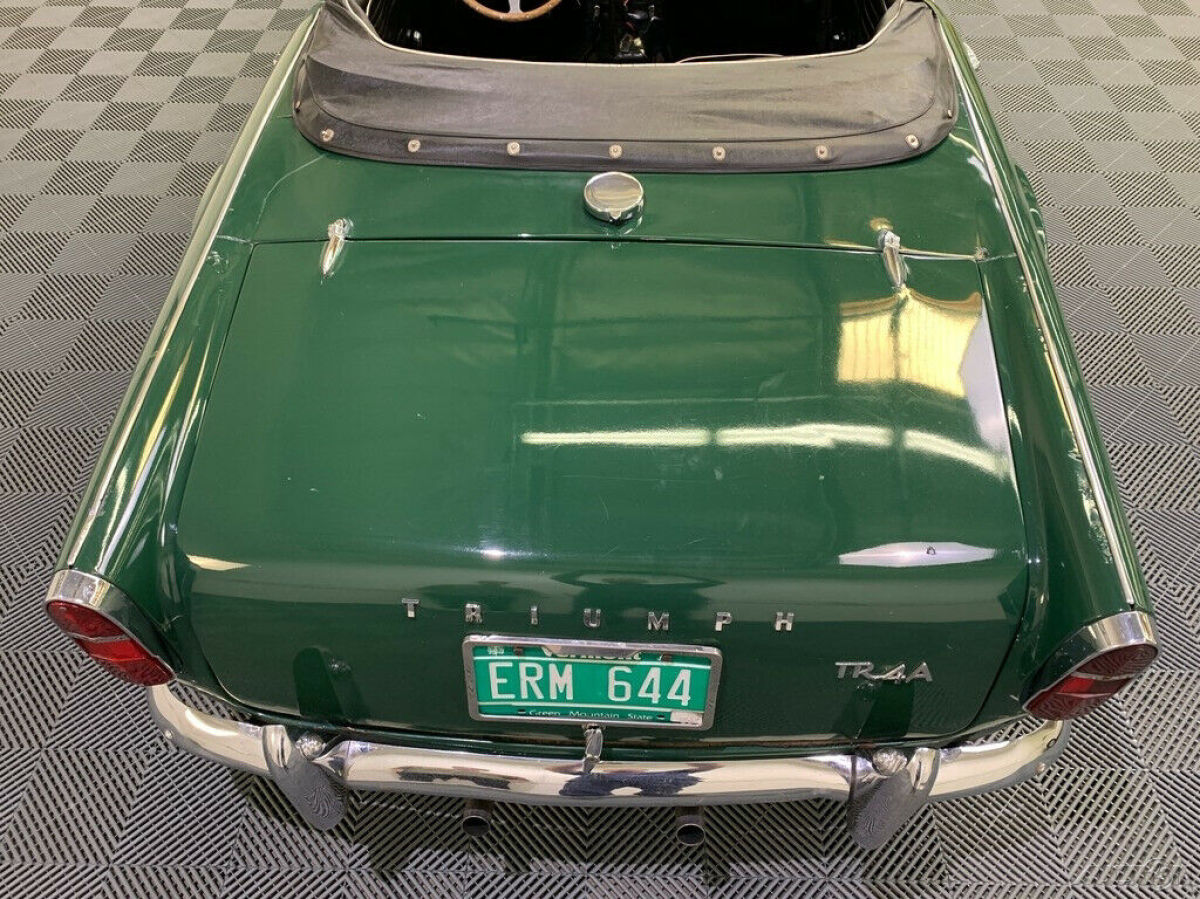 1967 Triumph TR4 1967 TRIUMPH TR4A. BRITISH RACING GREEN. - photo 12