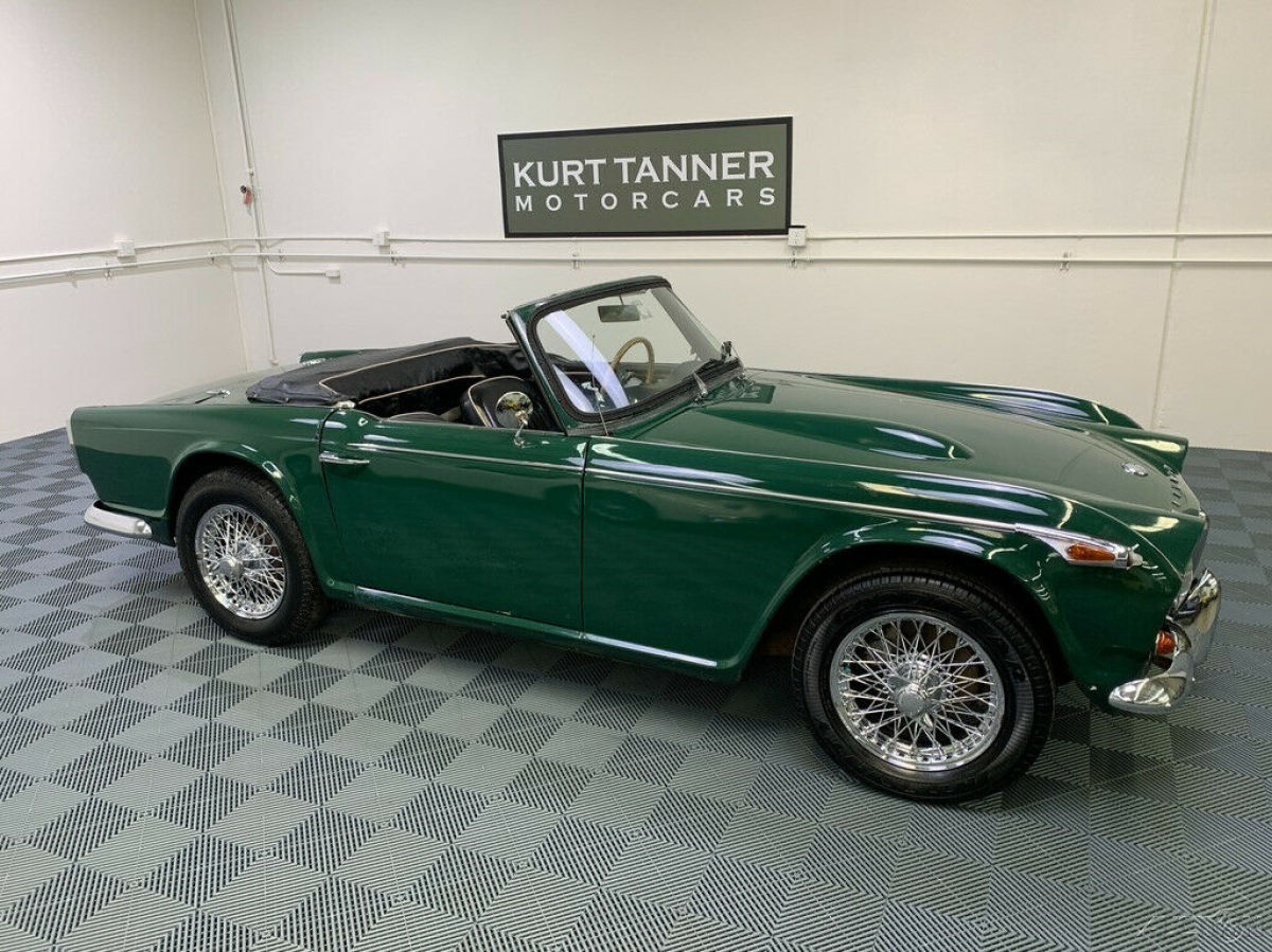 1967 Triumph TR4 1967 TRIUMPH TR4A. BRITISH RACING GREEN. - photo 7