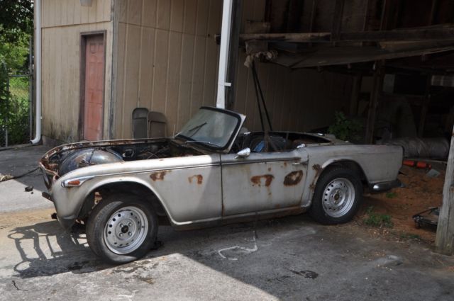 1967 Triumph TR4A Convertible - photo 2