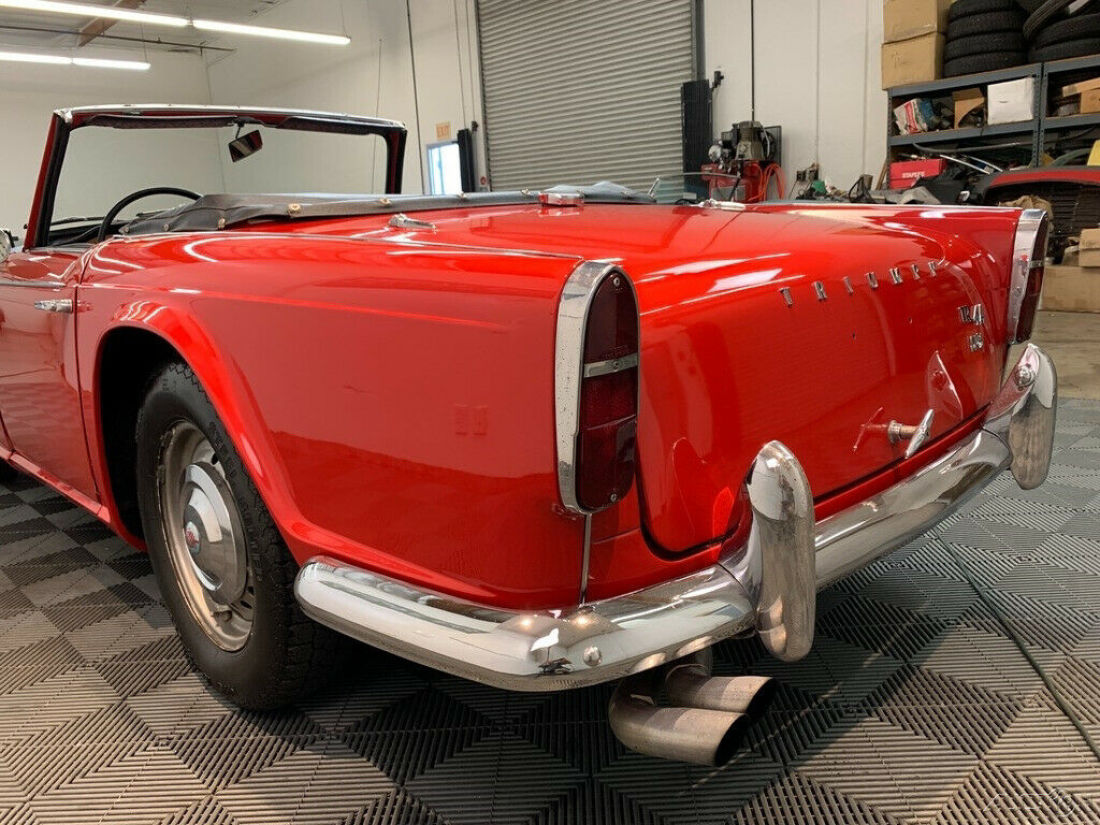 1967 Triumph TR4A 1967 TRIUMPH TR4A IRS. - photo 12