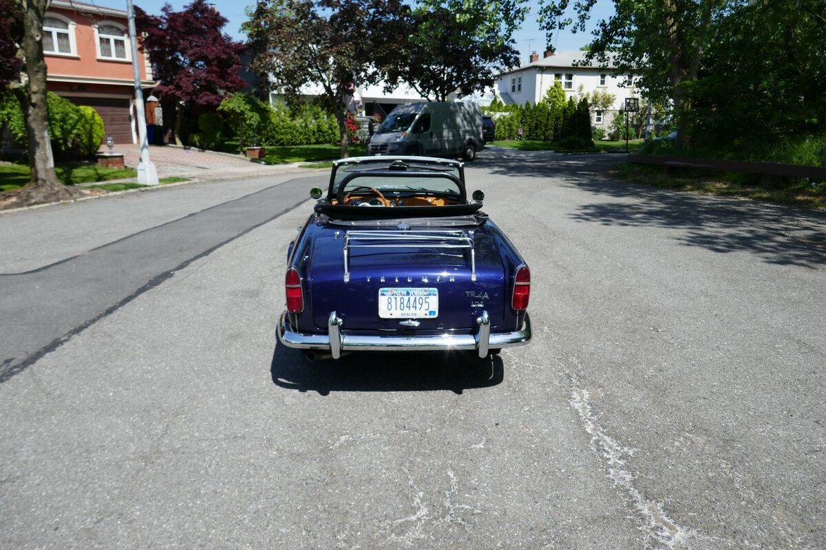 1967 Triumph TR4A IRS - photo 3