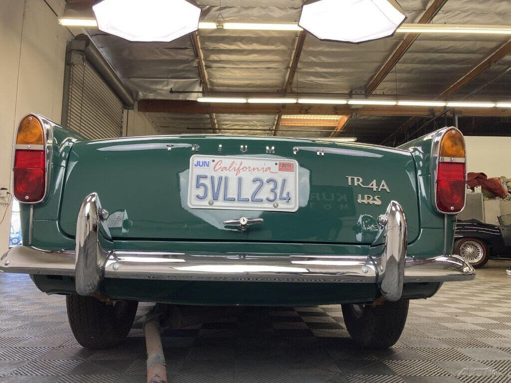 1967 Triumph TR4A 1967 TRIUMPH TR4A IRS. BRITISH RACING GREEN WITH BLACK TRIM - photo 11