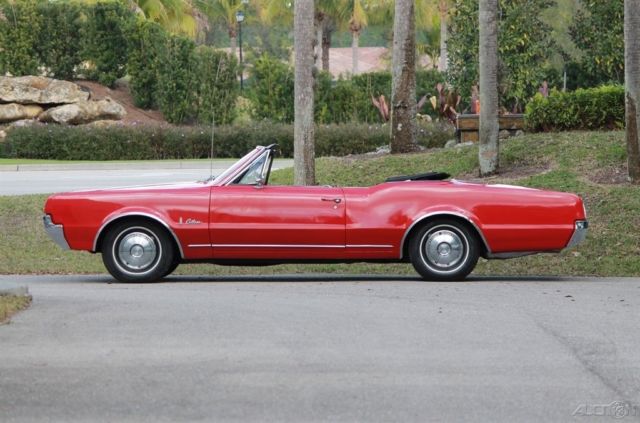 1967 Oldsmobile Cutlass Convertible - photo 3