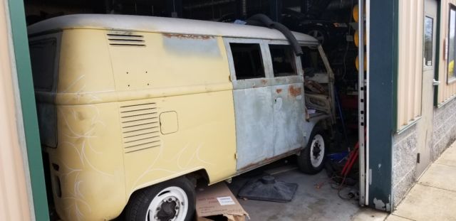 1967 Volkswagen Bus/Vanagon camper - photo 3