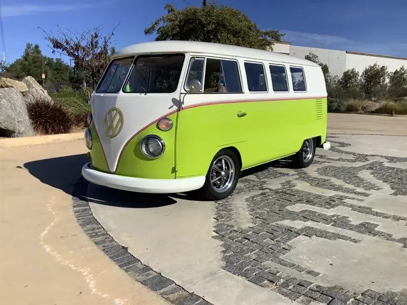 1967 Volkswagen Bus/Vanagon 4 Speed Manual 2-Door Van 1967 Volkswagen Bus/Vanagon