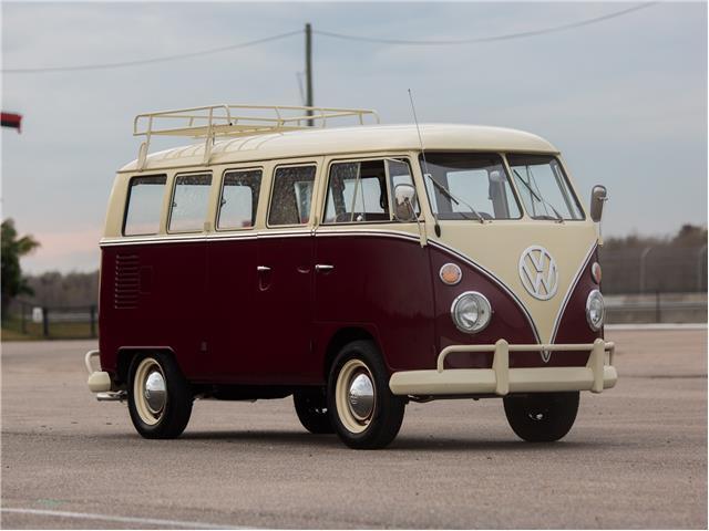 1967 Volkswagen Bus/Vanagon TYPE 2 13 WINDOW DELUXE MICROBUS - photo 2