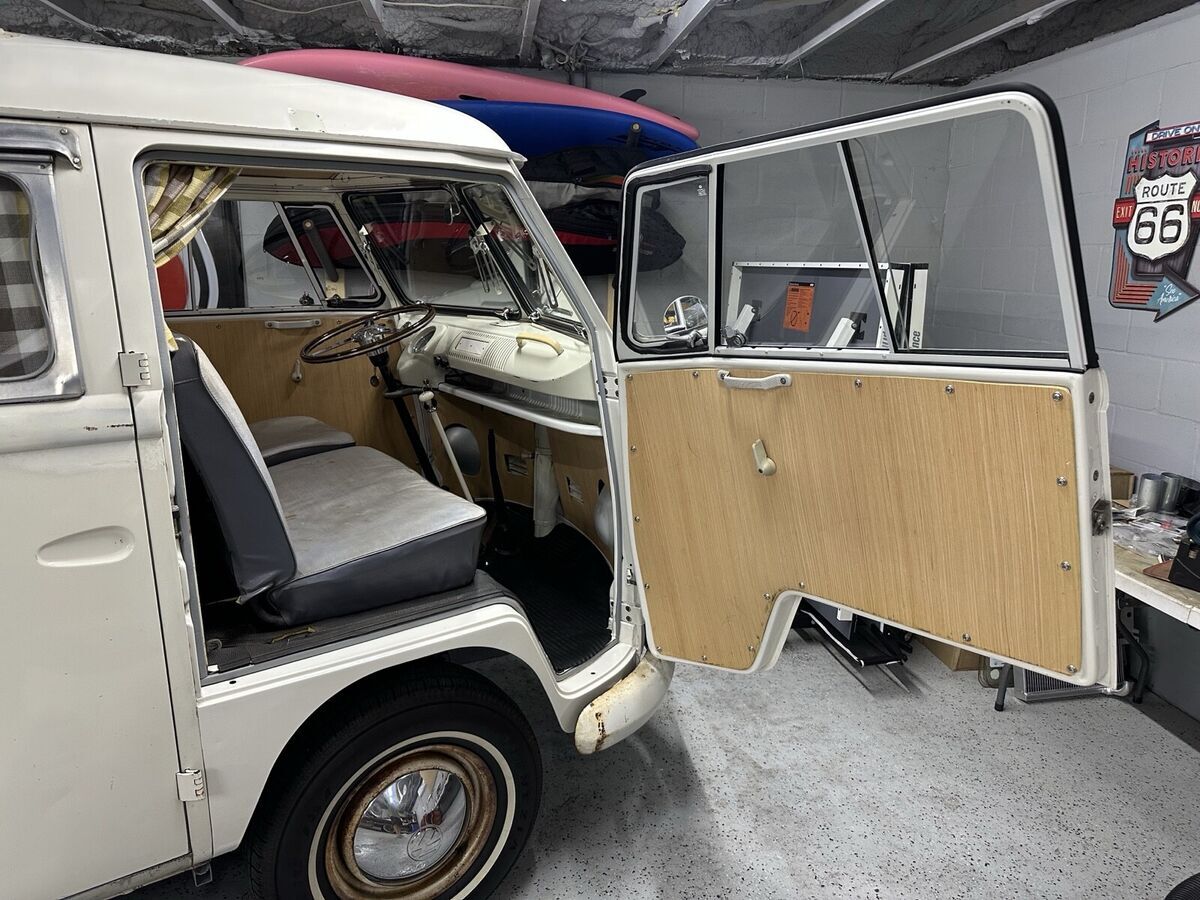 1967 Volkswagen Transporter Camper - photo 10