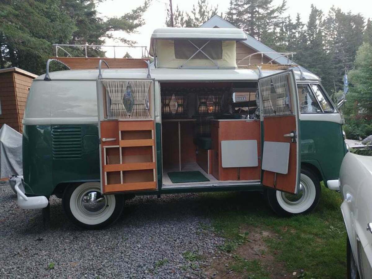 1967 Volkswagen Westfalia Kombi Pop Top Split Camper Bus 1967 Volkswagen Bus/Vanagon