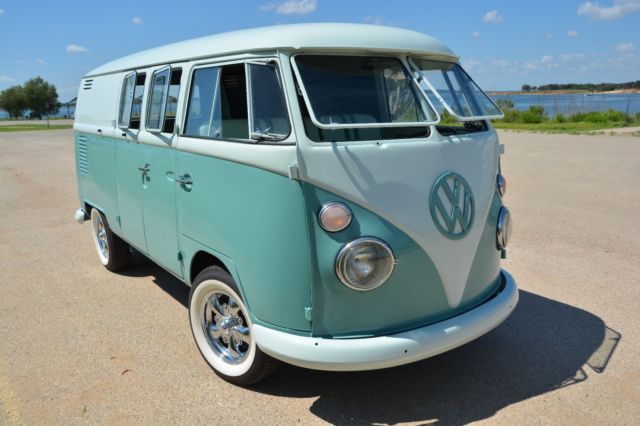1967 VW Bus - Type 2, 7 Window "Splittie" 1967 Volkswagen Bus/Vanagon Type 2