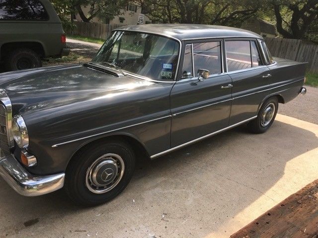 1967 W110 Mercedes Benz 200D 1967 Mercedes-Benz 200-Series 200D