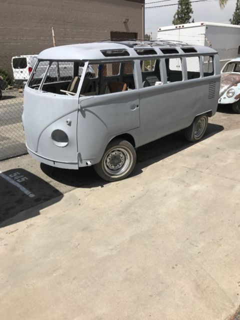 1967 Walk Through Deluxe 21 Window 1967 Volkswagen Bus/Vanagon Deluxe
