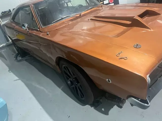 1968 1969 Charger Restomo 6.2L SUPERCHARGED HEMI HELLCAT ENGINE 2009 CHALLENGER 1969 Dodge Charger