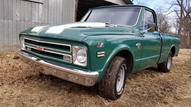 1968 (1969,1970,1971 and 1972 style) Chevrolet CST C10/beautiful work truck 1968 Chevrolet C-10 CST