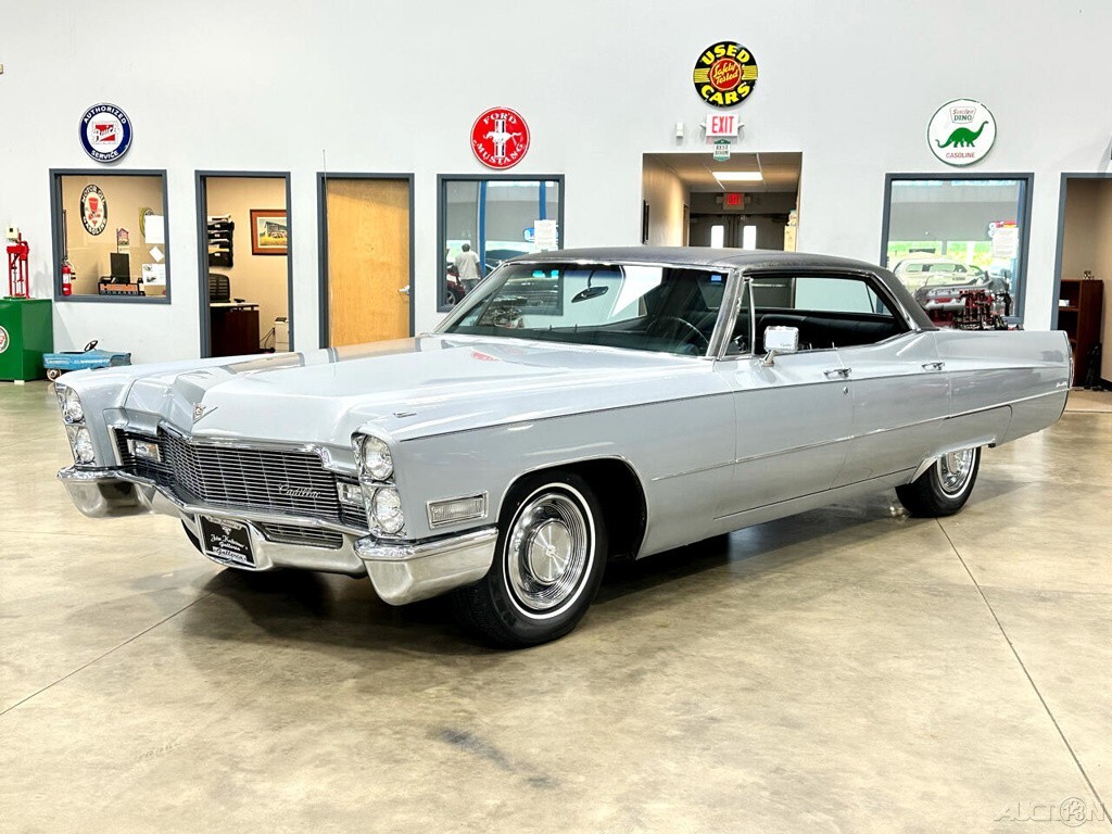 1968 Cadillac DeVille 4dr Hardtop Sedan - photo 3