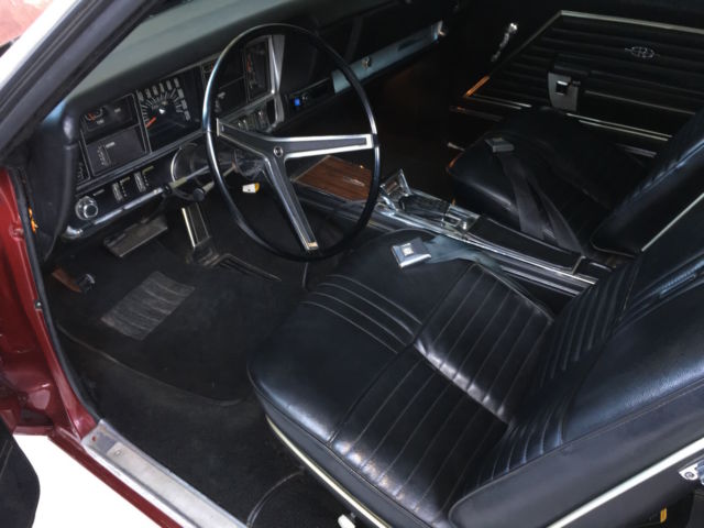 1968 Buick Riviera Bucket Seats with center console shifter - photo 7