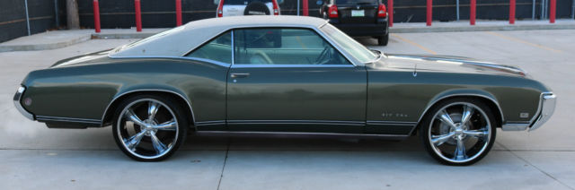 1968 Buick Riviera Base Hardtop 2-Door - photo 6