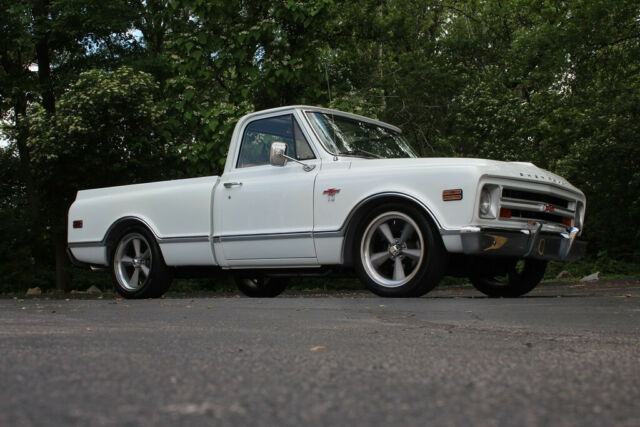 1968 C-10 Pro Touring,Restomod,350ci,Auto,PDB,PS,AC,12 bolt,Lowered,c10 WOW!! 1968 Chevrolet C-10