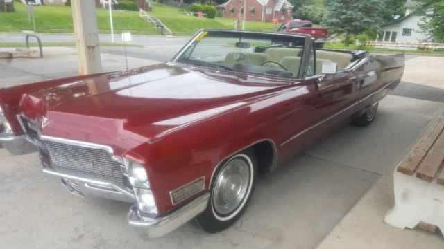 1968 Cadillac DeVille 2 Door Convertible - photo 2