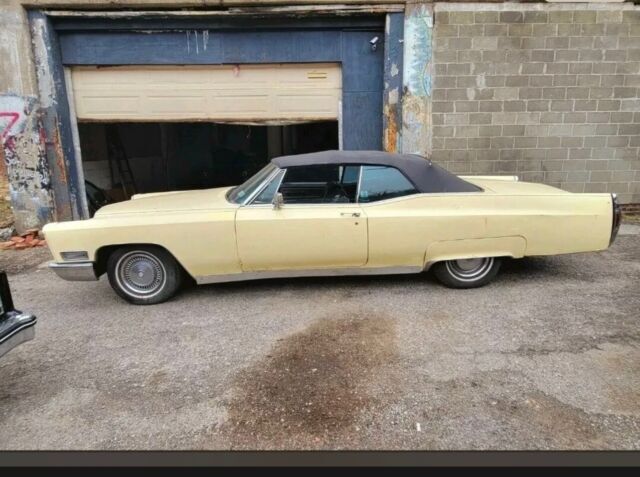 1968 Cadillac DeVille Convertible Yellow RWD Automatic 1968 Cadillac DeVille