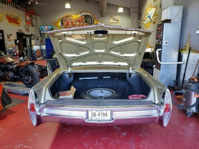 1968 Cadillac DeVille 4 door - photo 3